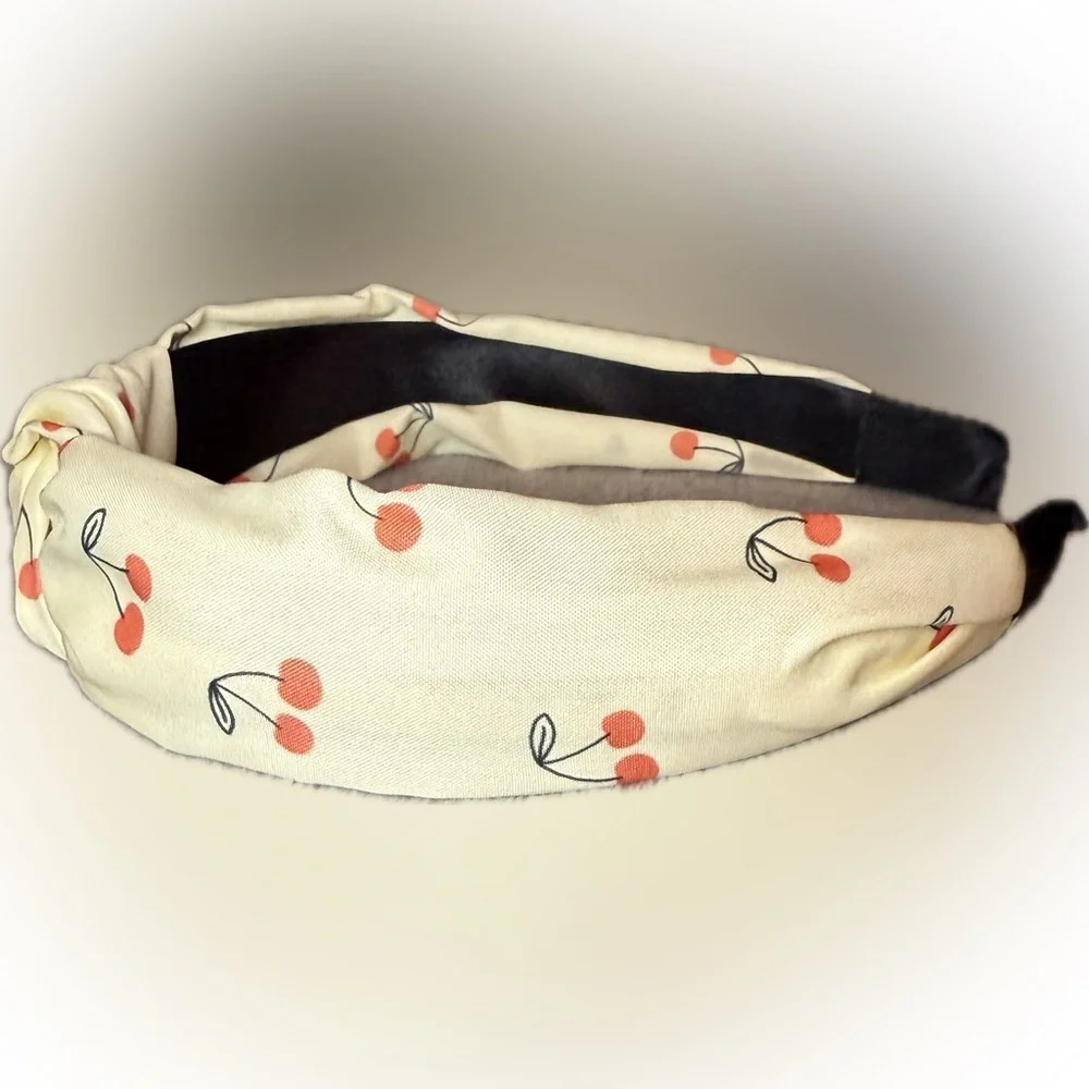 🍒Cherry Print Knotted Headband/NWOT🍒